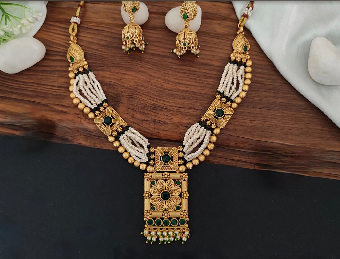 Antique Short Necklace