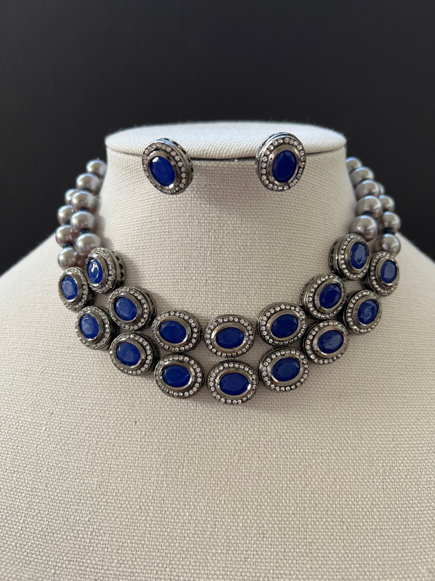 Black Rhodium Polish Kundan Blue Necklace