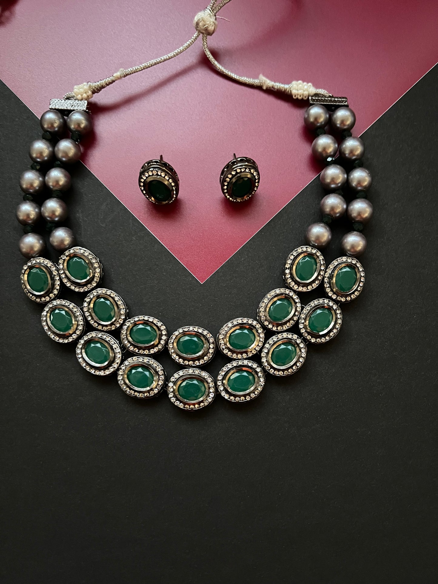 Black Rhodium Polish Kundan Green Necklace