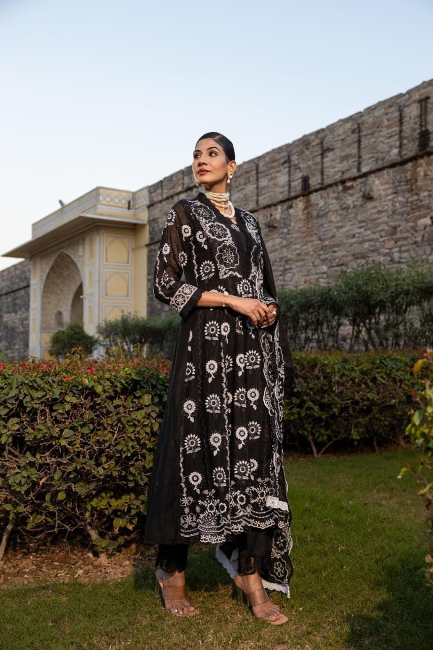 Black Salwar Suit