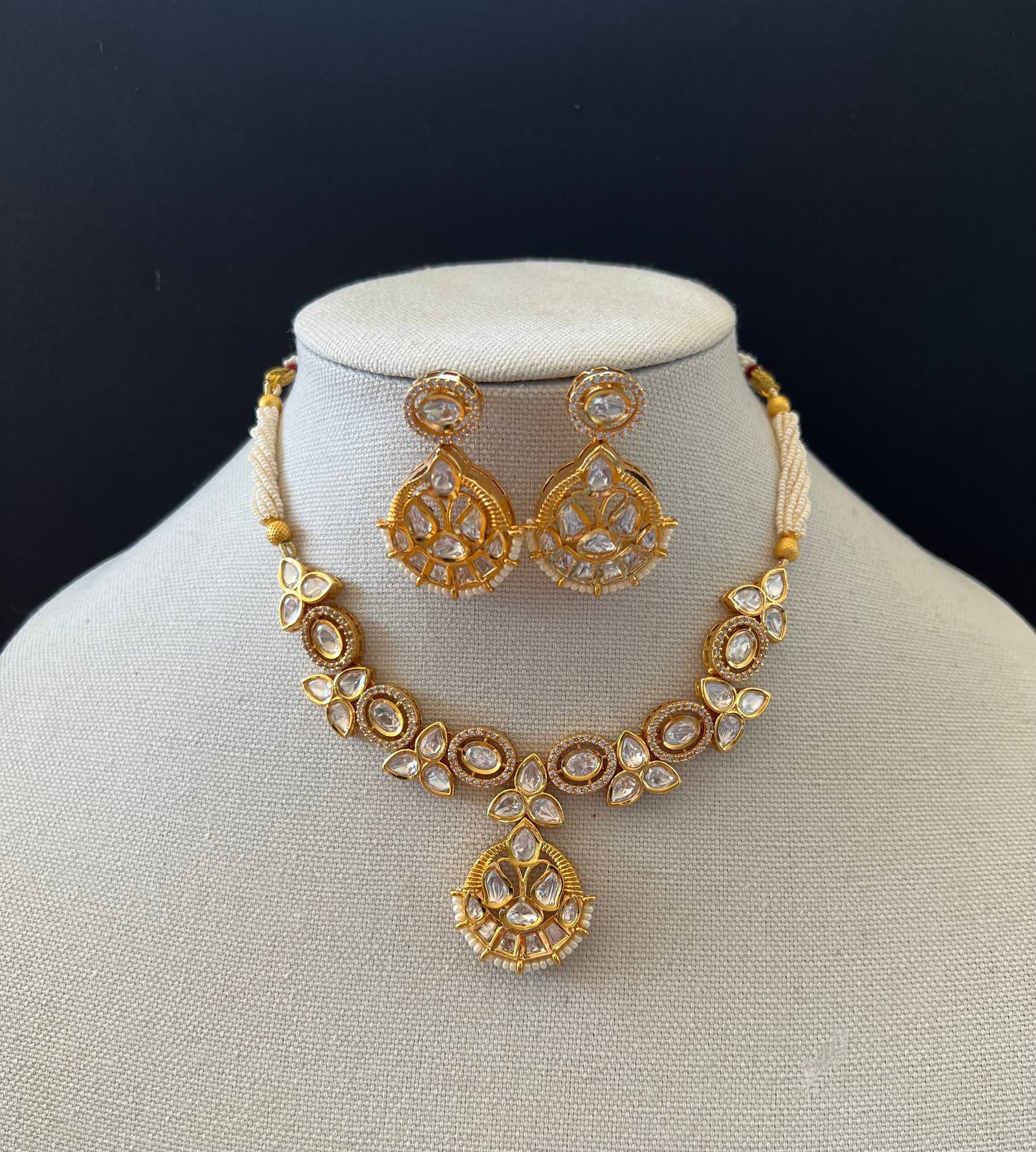 Gold Polish Kundan White Necklace